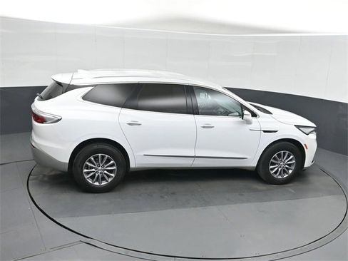 Used 2024 Buick Enclave Premium image 32