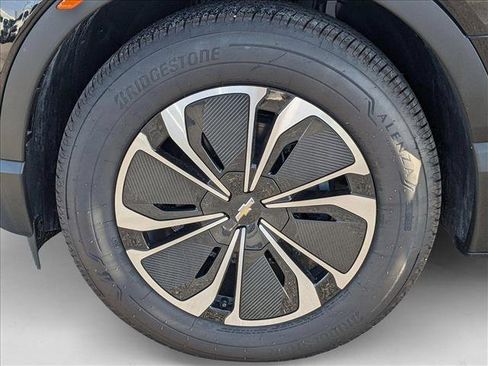 New 2025 Chevrolet Blazer EV LT image 9