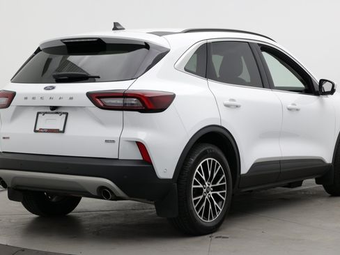 Used 2023 Ford Escape SE w/ PHEV Premium Package FWD image 8