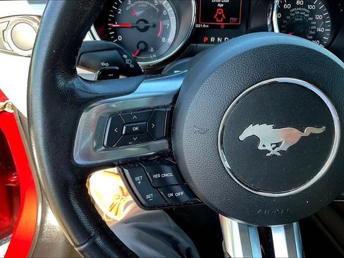 Used 2017 Ford Mustang Premium RWD image 10