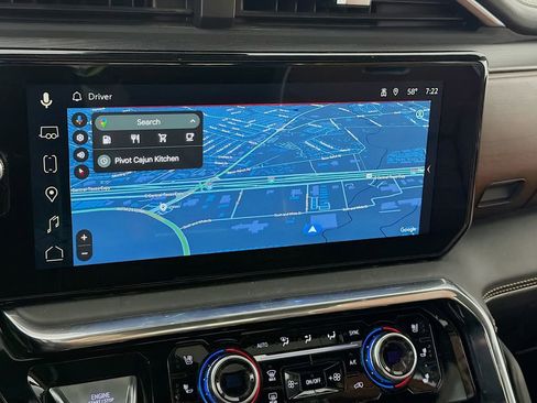 Used 2024 GMC Sierra 2500 Denali Ultimate image 18