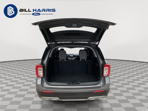 Used 2023 Ford Explorer XLT w/ Equipment Group 202A image 11