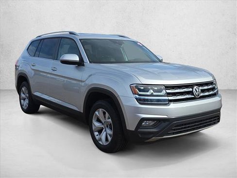 Used 2018 Volkswagen Atlas SE image 3