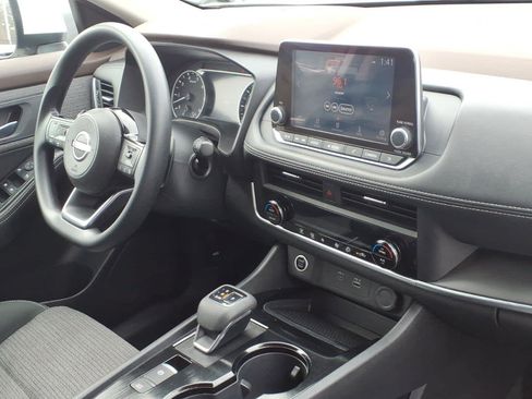 Used 2023 Nissan Rogue SV AWD/4WD image 23