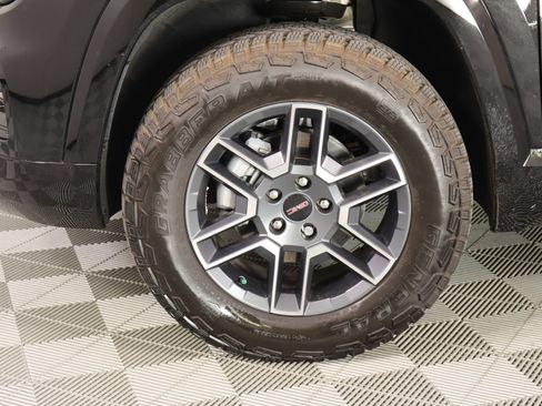 Used 2026 GMC Terrain AT4 w/ Convenience Package III AWD/4WD image 19