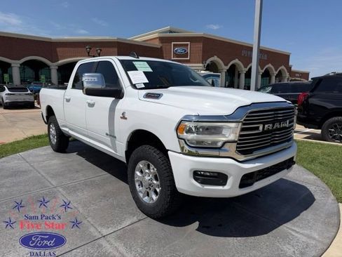 Used 2024 RAM 2500 Laramie AWD/4WD image 1