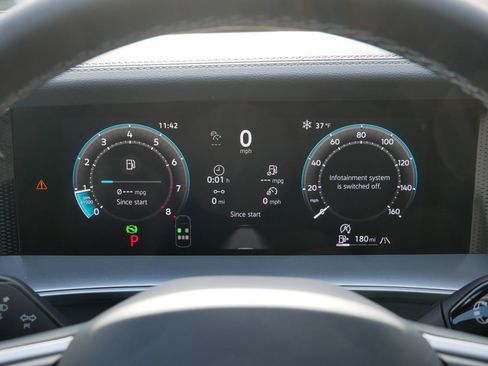 New 2026 Volkswagen Taos SE image 18