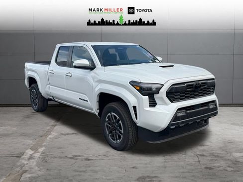 New 2026 Toyota Tacoma TRD Sport w/ TRD Sport Upgrade Package AWD/4WD image 8