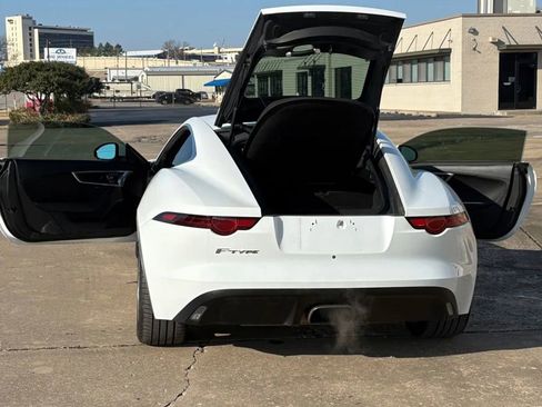 Used 2018 Jaguar F-TYPE Coupe image 7