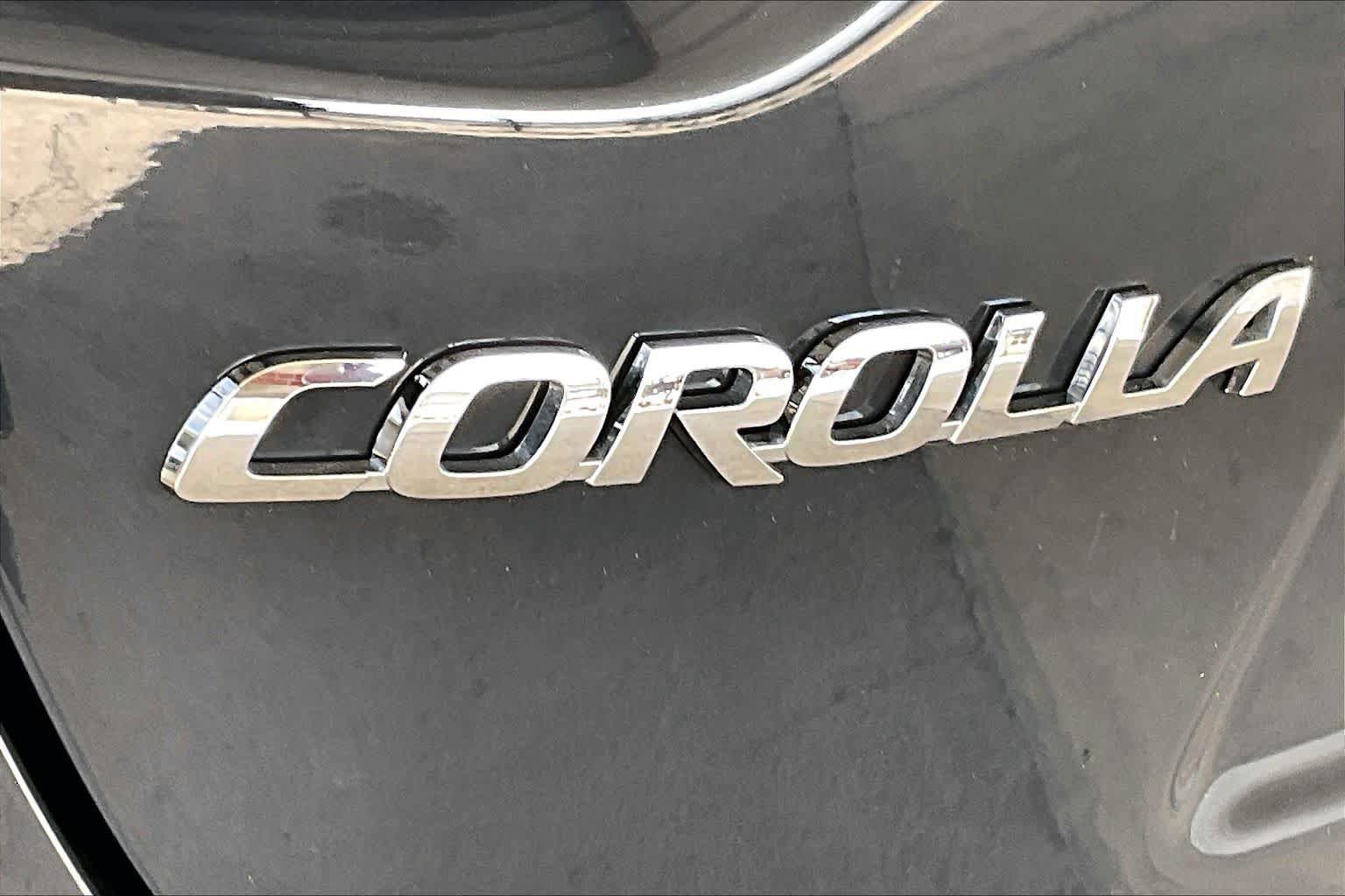 Used 2025 Toyota Corolla LE FWD image 10
