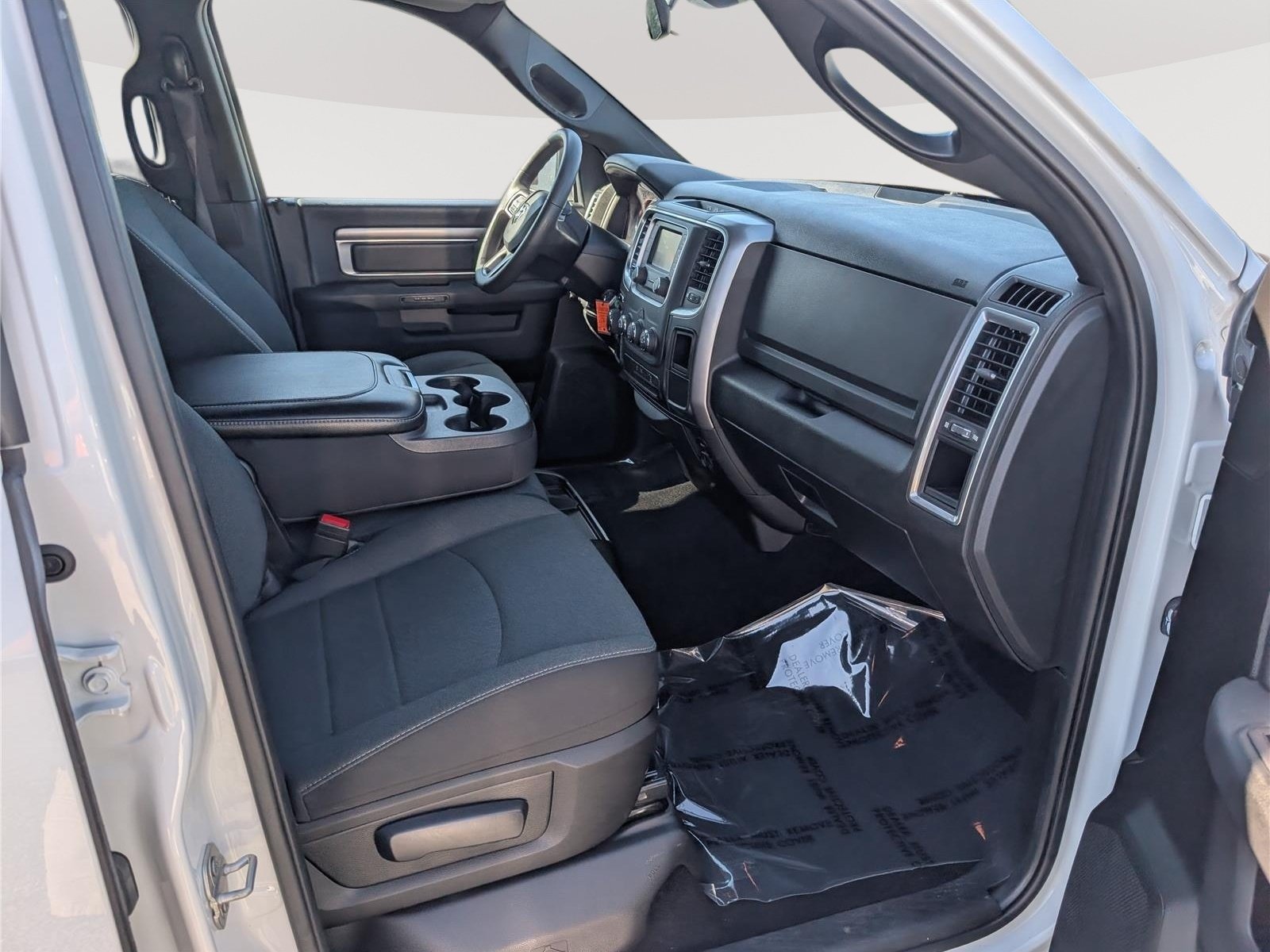 Used 2024 RAM 1500 Warlock RWD image 11