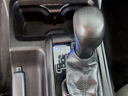 Used 2021 Toyota Tacoma SR image 19