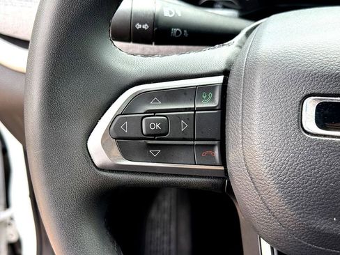 Used 2024 Jeep Compass Latitude AWD/4WD image 16