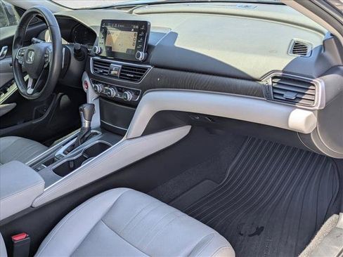 Used 2018 Honda Accord Touring image 22