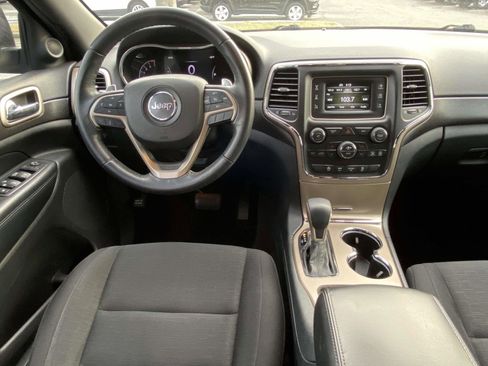 Used 2016 Jeep Grand Cherokee Laredo image 10