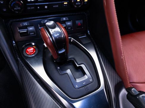 Used 2020 Nissan GT-R Premium w/ Premium Interior Package AWD/4WD image 43