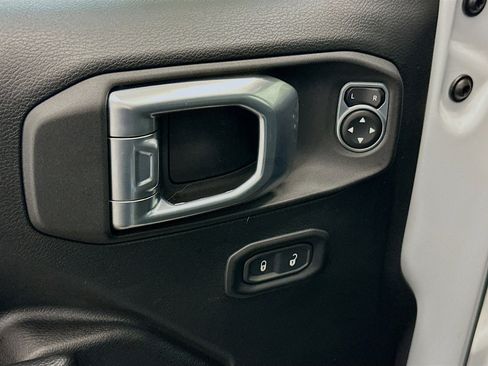 Used 2023 Jeep Wrangler Unlimited w/ Cold Weather Group image 15