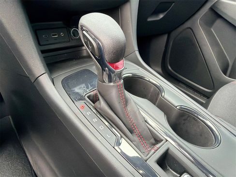 Used 2024 Chevrolet Equinox RS image 32