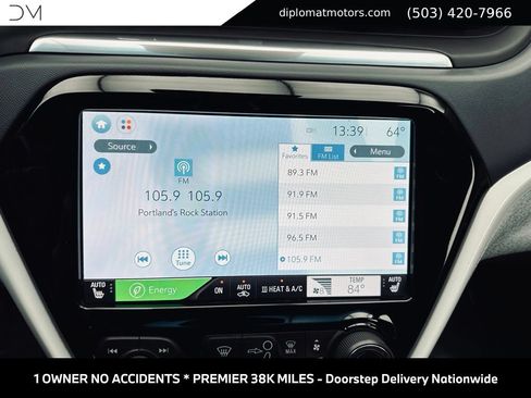 Used 2017 Chevrolet Bolt Premier w/ Driver Confidence II Package FWD image 32