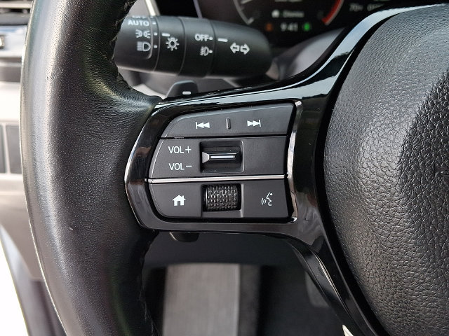 Used 2025 Honda Pilot EX-L image 23
