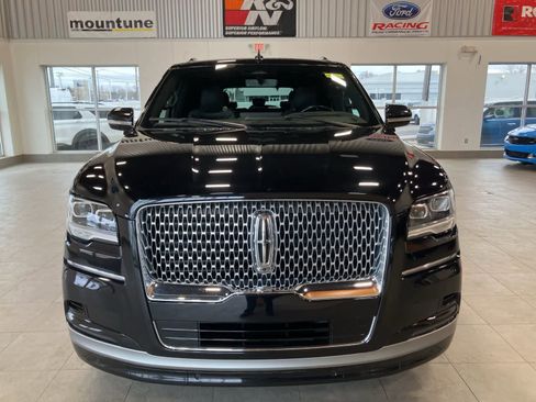 Used 2023 Lincoln Navigator Reserve w/ Equipment Group 201A AWD/4WD image 2