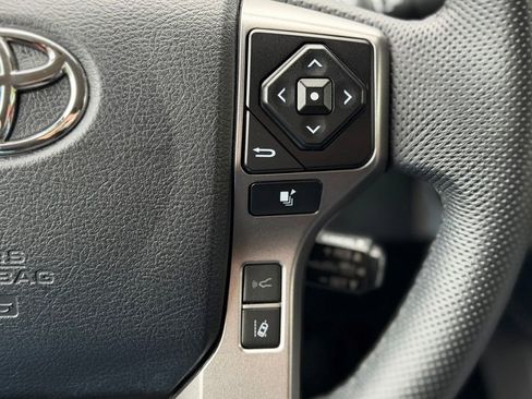 Certified 2023 Toyota Tacoma SR5 AWD/4WD image 7