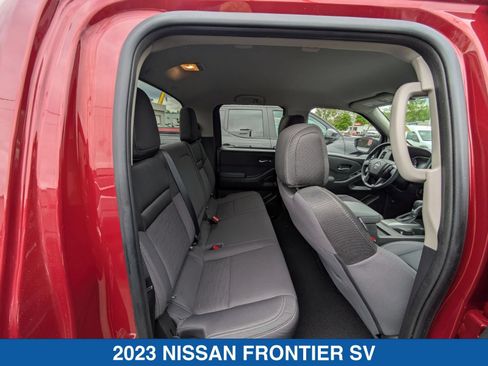 Used 2023 Nissan Frontier SV w/ Tow Package AWD/4WD image 33