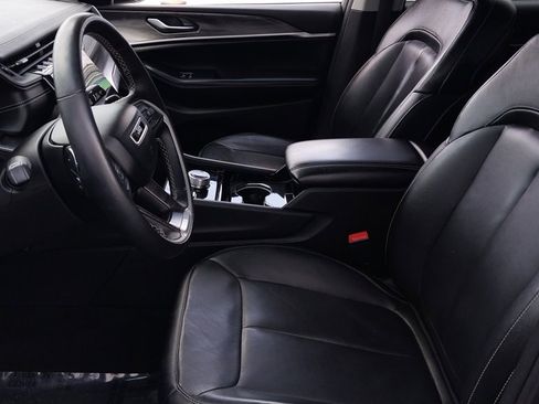 Used 2022 Jeep Grand Cherokee L Limited image 23