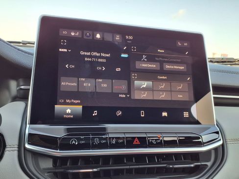 Used 2023 Jeep Compass Limited image 4