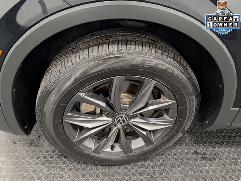 Used 2023 Volkswagen Tiguan SE AWD/4WD image 7