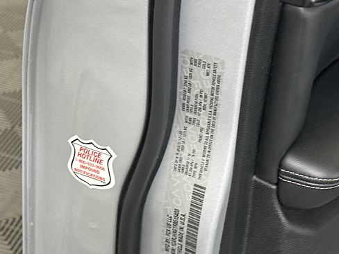 Used 2024 Jeep Grand Cherokee Altitude image 12