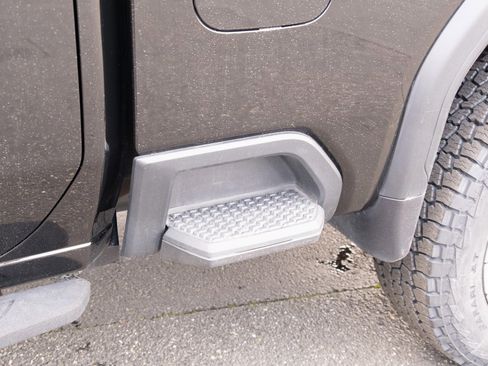 Used 2022 GMC Sierra 3500 AT4 image 27