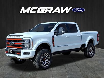 New 2026 Ford F250 Lariat w/ Black Appearance Package