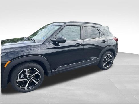 Used 2022 Chevrolet TrailBlazer RS w/ Sun and Liftgate Package FWD image 7