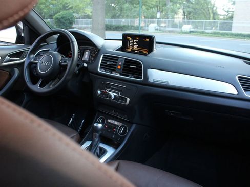 Used 2018 Audi Q3 2.0T Premium AWD/4WD image 25