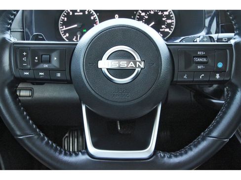 Certified 2024 Nissan Pathfinder SV w/ SV Premium Package FWD image 18