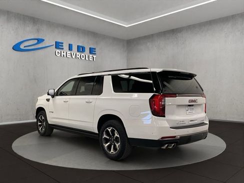 Used 2025 GMC Yukon XL AT4 Ultimate AWD/4WD image 5