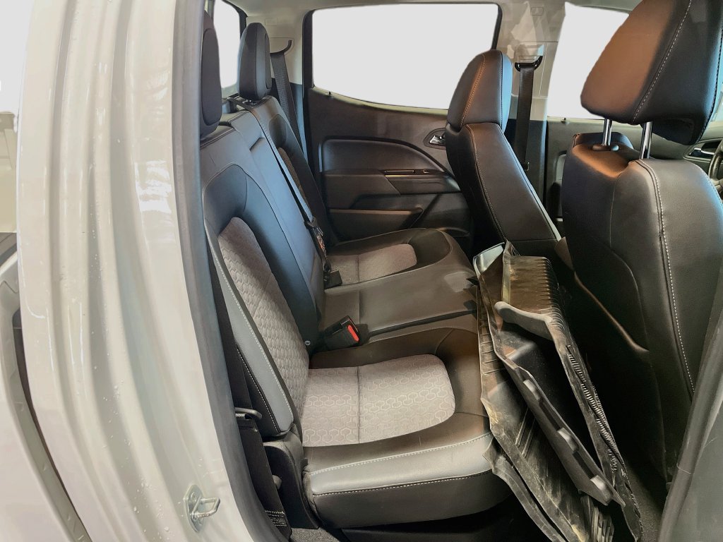 Used 2022 Chevrolet Colorado Z71 AWD/4WD image 27