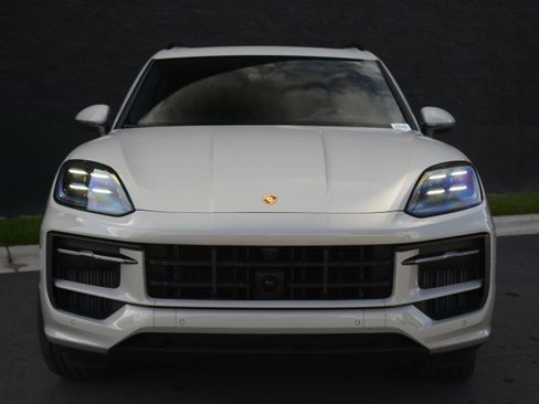 Certified 2026 Porsche Cayenne S AWD/4WD image 10