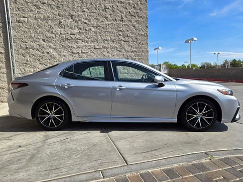 Used 2024 Toyota Camry SE FWD image 6