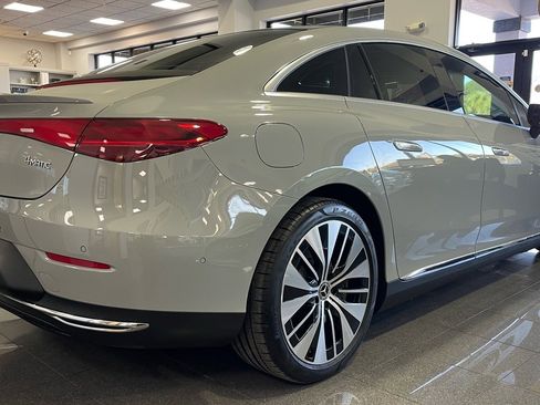 Used 2024 Mercedes-Benz EQE 500 4MATIC Sedan w/ Driver Assistance Package image 4