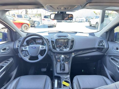 Used 2015 Ford Escape Titanium w/ Equipment Group 301A AWD/4WD image 34