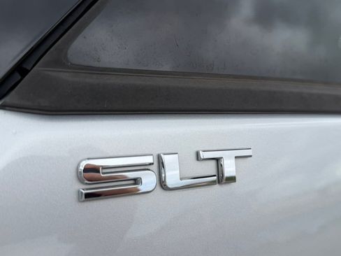 Used 2018 GMC Terrain SLT w/ Infotainment Package II FWD image 4