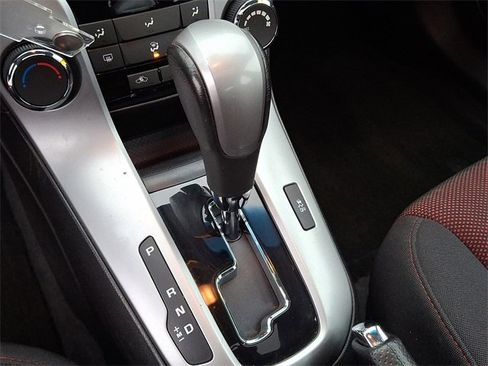 Used 2013 Chevrolet Cruze LT w/ All-Star Edition image 12