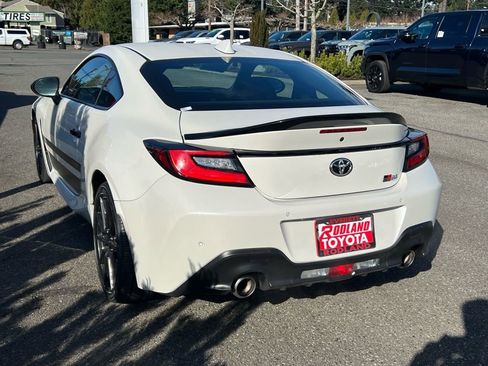 Used 2024 Toyota GR86 TRUENO Edition image 12