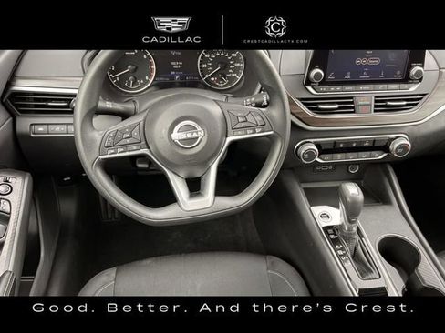 Used 2025 Nissan Altima 2.5 SV FWD image 12