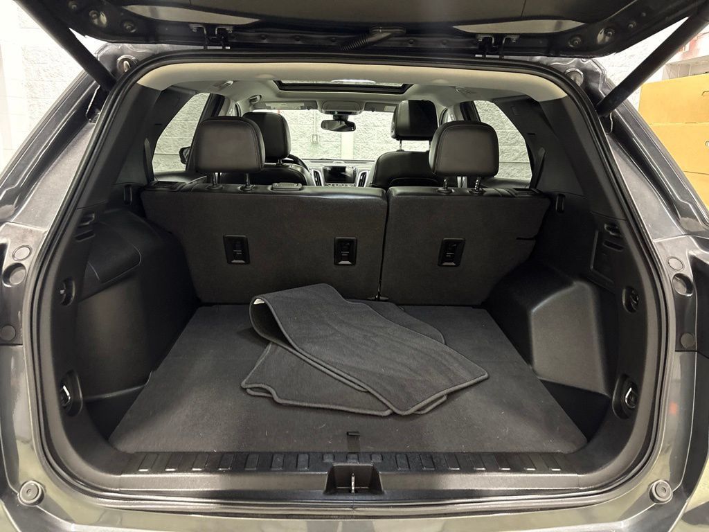Used 2021 Chevrolet Equinox Premier AWD/4WD image 38
