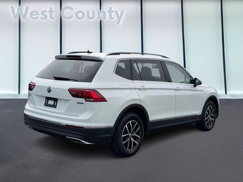 Used 2021 Volkswagen Tiguan SE w/ Panoramic Sunroof Package AWD/4WD image 4