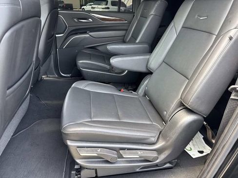 Used 2021 Cadillac Escalade ESV Luxury RWD image 16