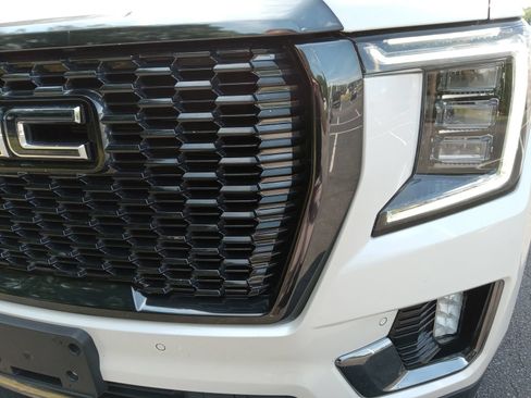 Used 2023 GMC Yukon Denali Ultimate AWD/4WD image 7